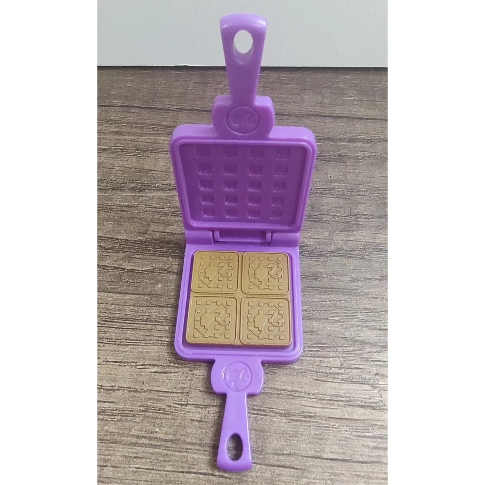 Barbie Doll Kitchen Accessory Food Dinner Purple Waffle Iron Pan Skillet Z29